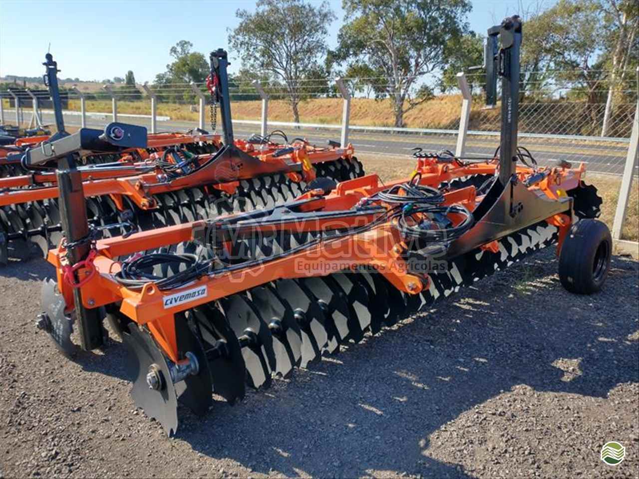 IMPLEMENTOS AGRICOLAS GRADE NIVELADORA GRADE HIDRÁULICA Mative Equipamentos Agrícolas  MARTINOPOLIS SÃO PAULO SP